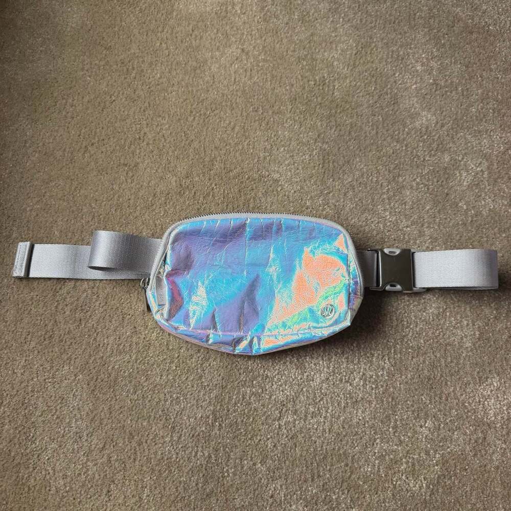 Lululemon Everywhere Belt Bag 1 L E 8 D 5